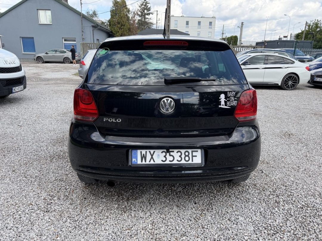 VOLKSWAGEN POLO 2011