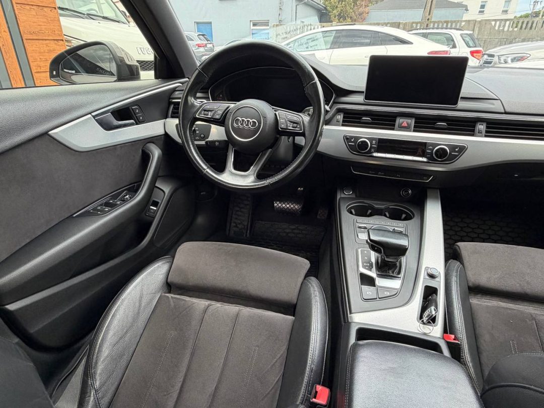 AUDI A4 2017