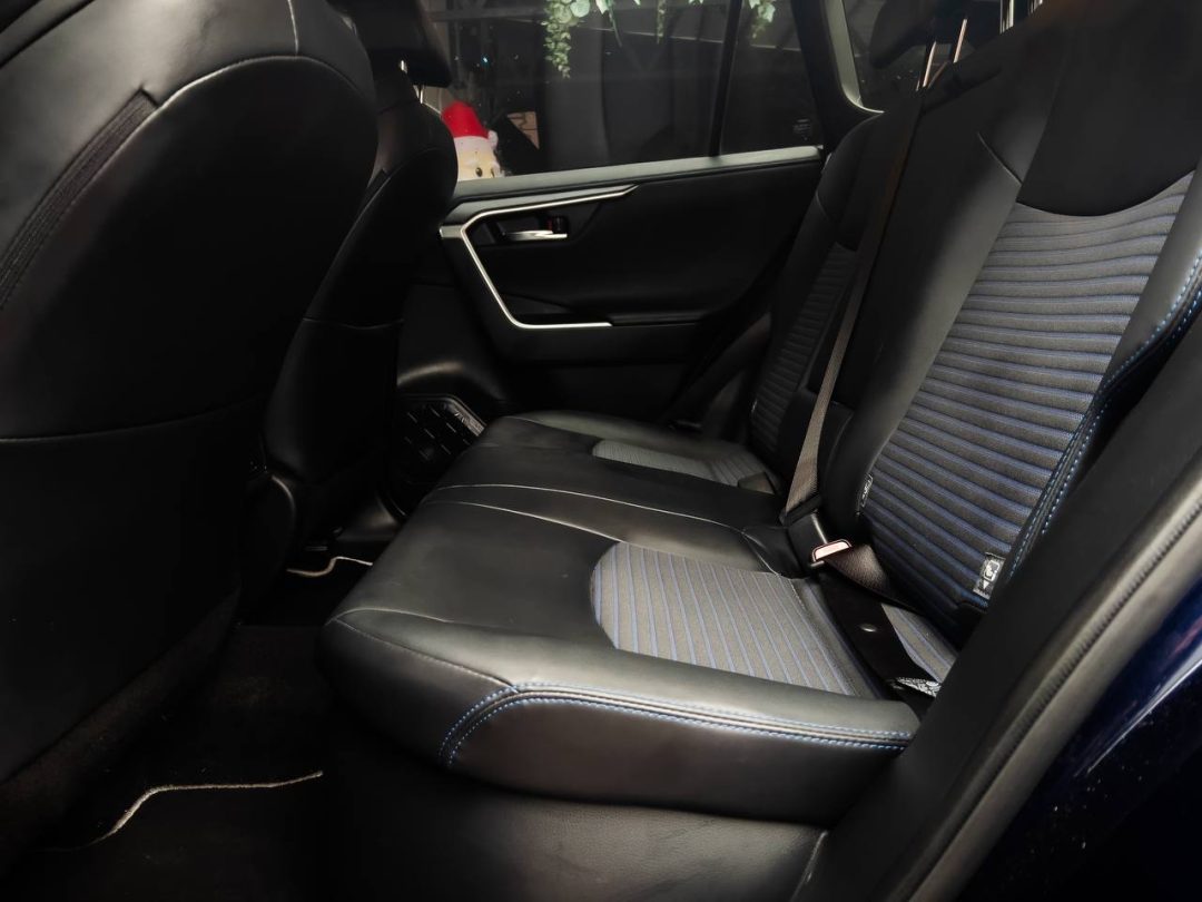 TOYOTA RAV4 2021