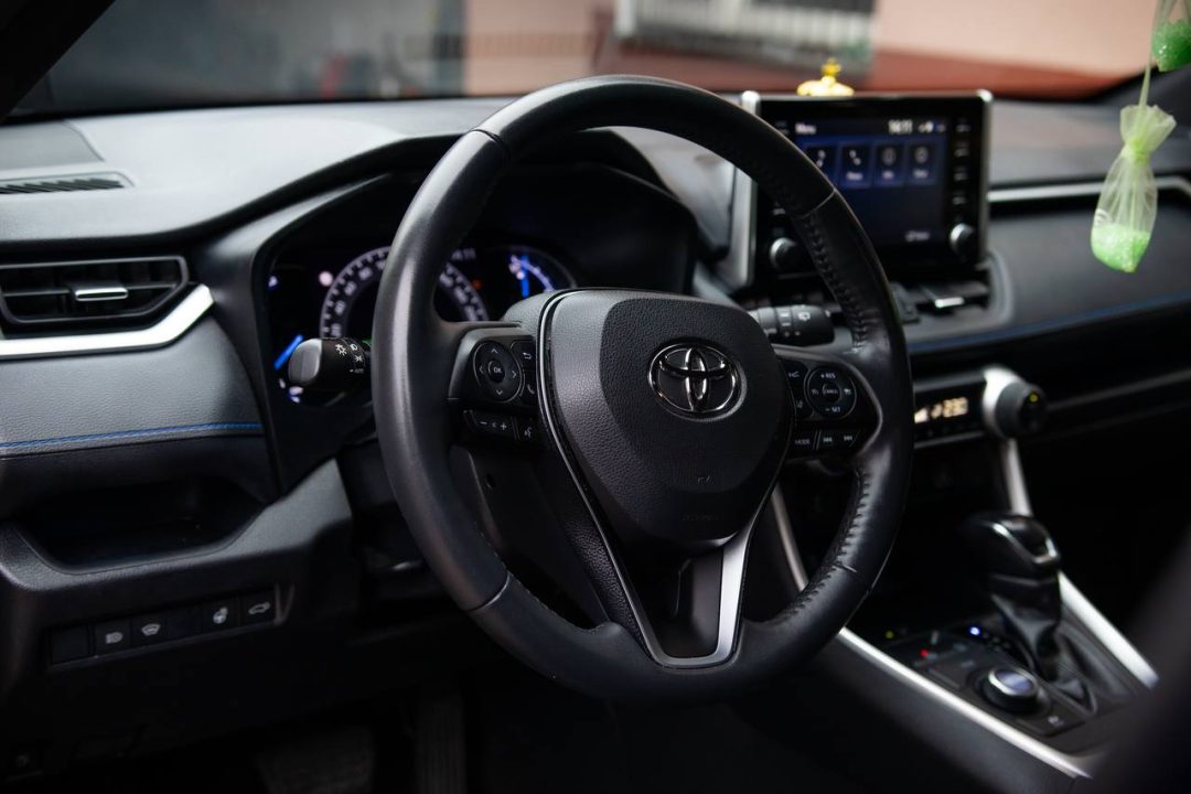 TOYOTA RAV4 2021