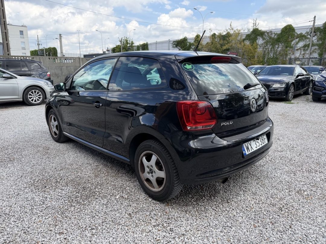 VOLKSWAGEN POLO 2011