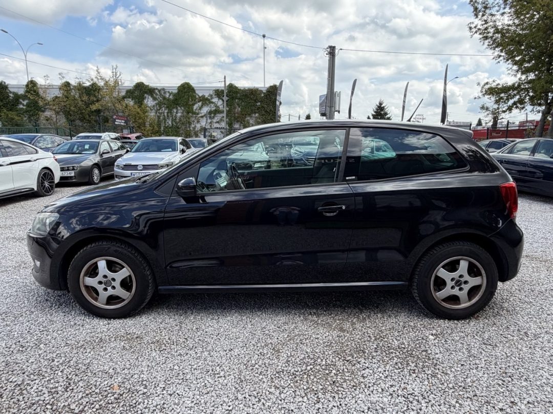 VOLKSWAGEN POLO 2011