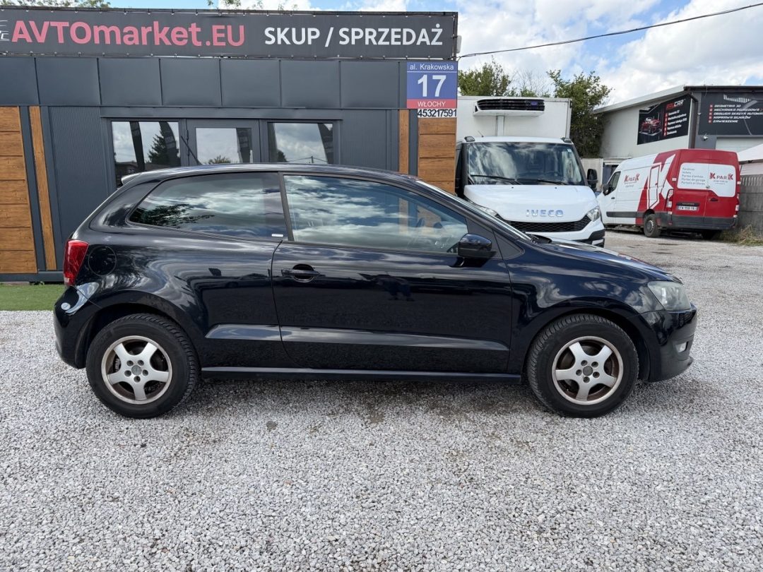 VOLKSWAGEN POLO 2011